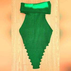 Sleeveless Turtleneck Top